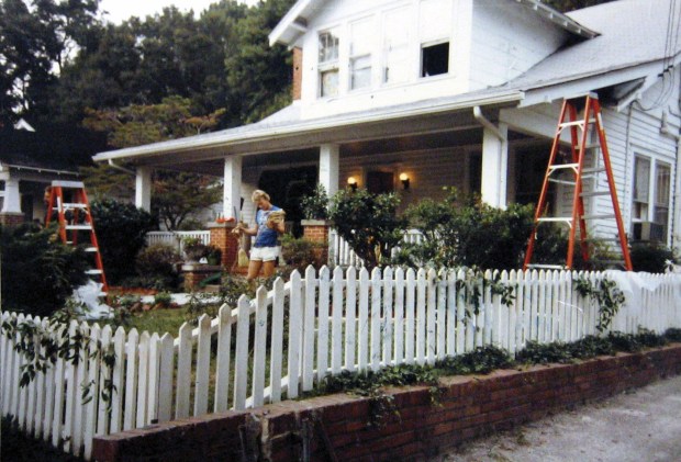 Blue Velvet BEAUMONT HOUSE (1985)