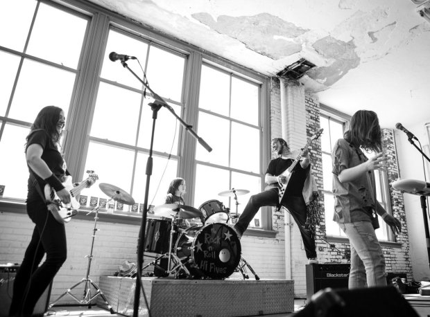 Rock 'n Roll Hi-Fives